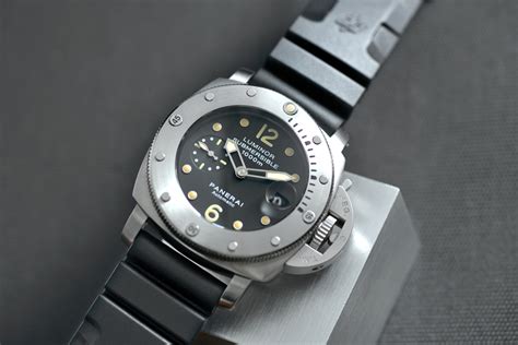 panerai pam243 diver uit de hfactory prijs|Panerai Luminor Submersible 1950 PAM 00243 .